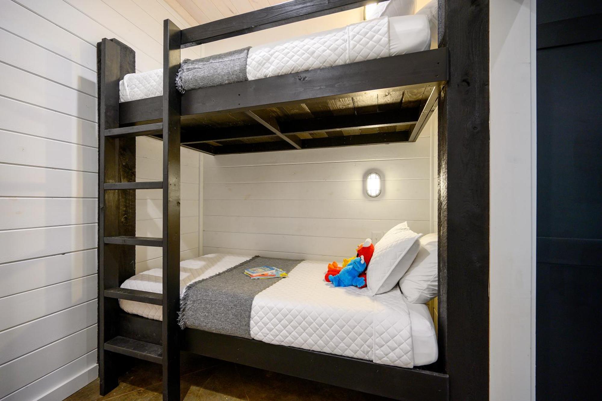 Two Knights Luxury Cabin Broken Bow Eksteriør bilde